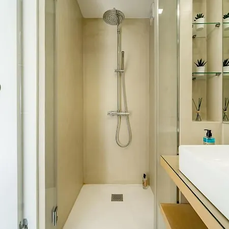 Downtown Private Rooftop Experience * פורטו