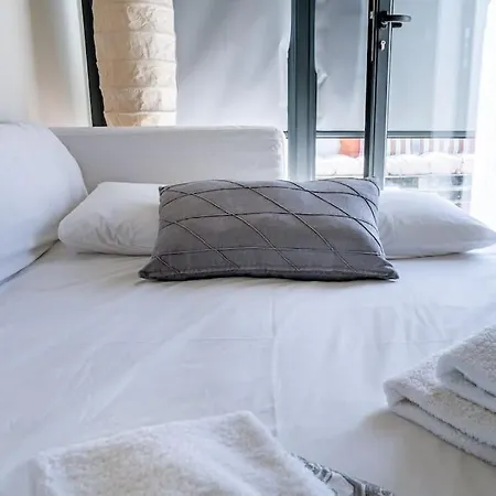 Apartament Downtown Private Rooftop Experience *