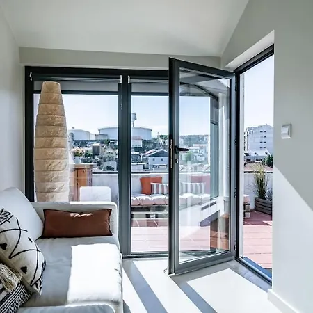 Downtown Private Rooftop Experience * Porto